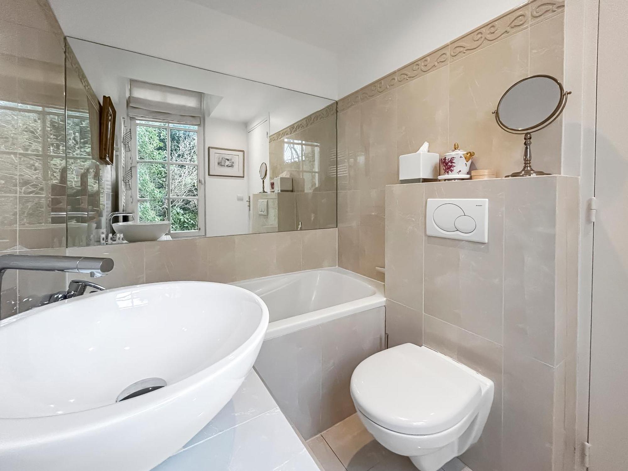 L'Orangerie White Palacio ベルサイユ エクステリア 写真
